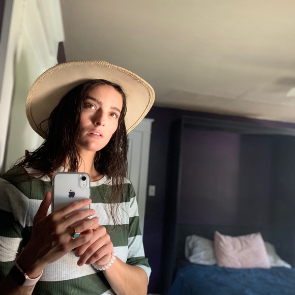 Meet your Posher, Amanda - Picture 6 of 6